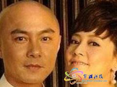 被讽像60岁老妇 张卫健老婆:不允许我自然老去?